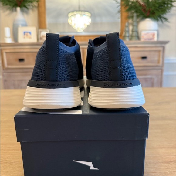 Men's Navy Casual Sneakers - Picture 5 of 7